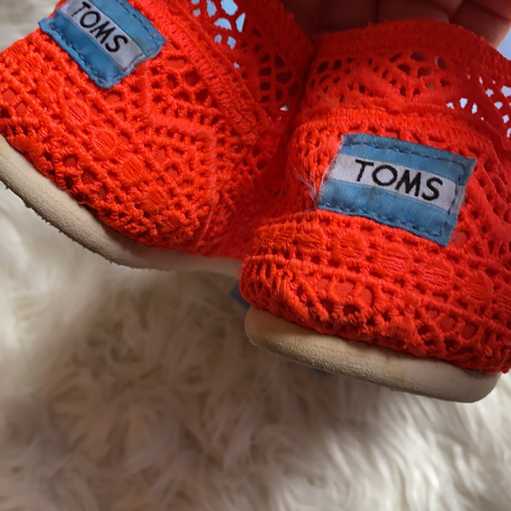 Toms Shoes - Picture 6 of 8
